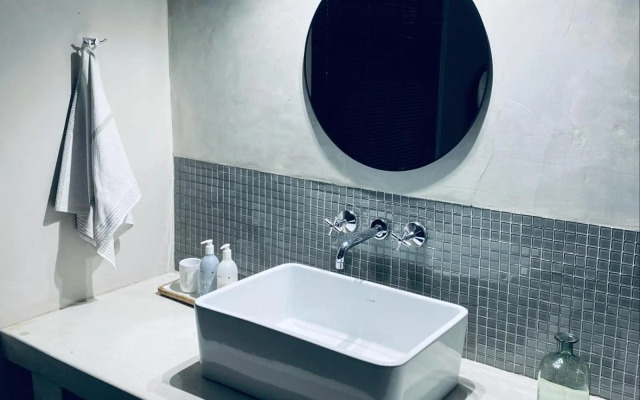 46 on Allcock Luxury Guest Apartment