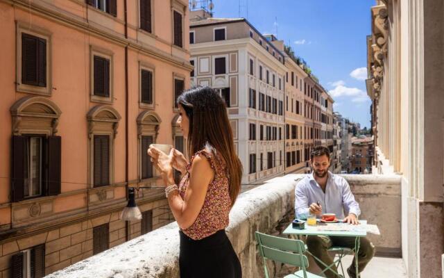 Glance In Rome