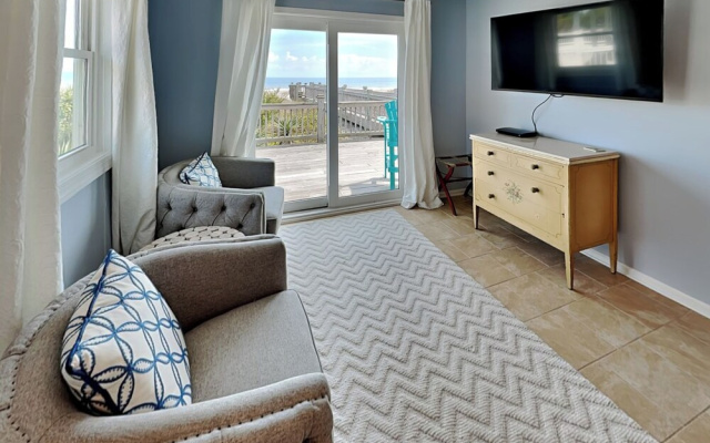 Tournesol by Topsail Realty
