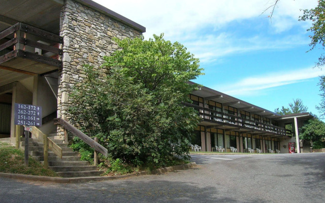 The Mountaineer Inn
