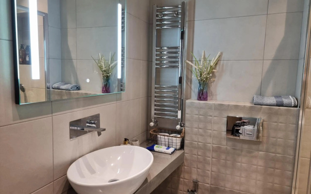 Iris City Center Premium Studio