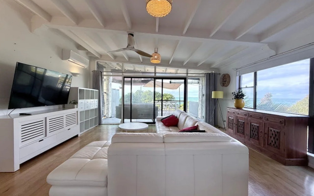 Korora Court by Charlesworth