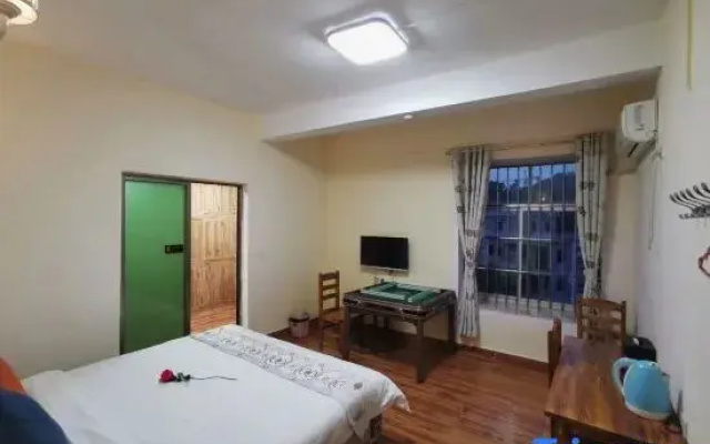 Sijihai Hostel