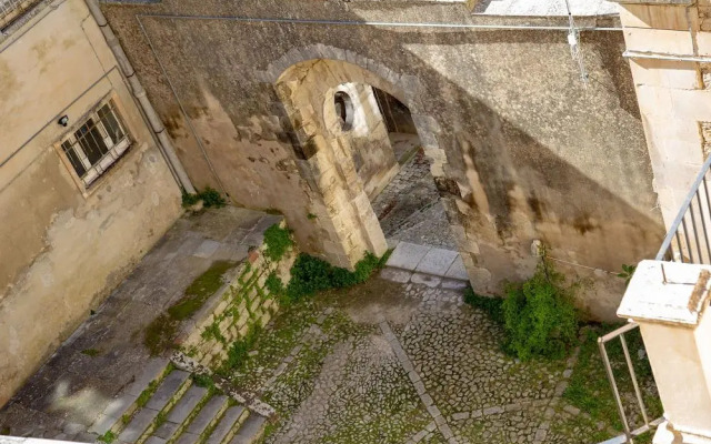 Casa Albergo Portale Pirrera