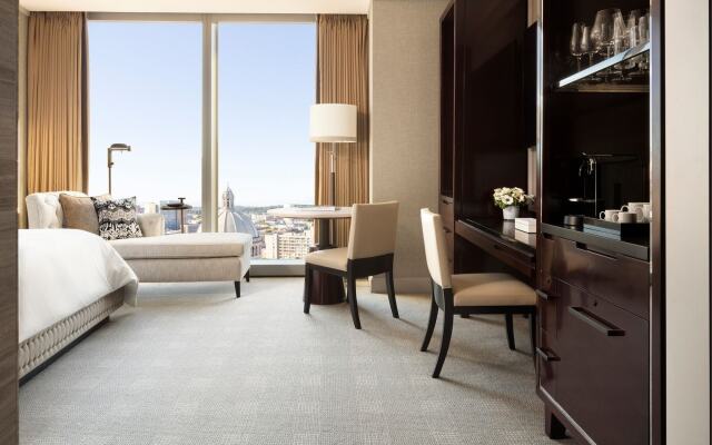 Four Seasons Hotel One Dalton Street, Boston