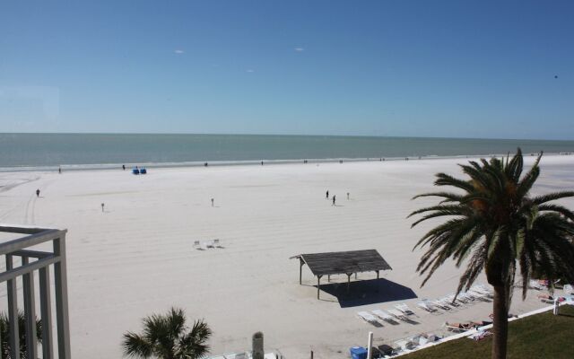 Jamaica Royale 401 - 2 Br Condo