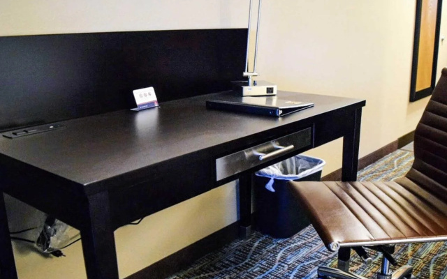Clarion Hotel Portland Airport ME