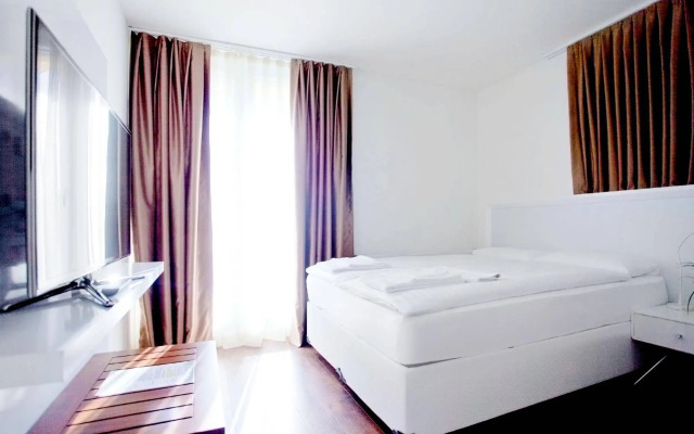 Suite Apartments by Livingdowntown
