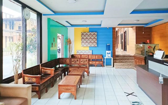TwoSpaces Living at Matahari Homestay – Lobby – Batu