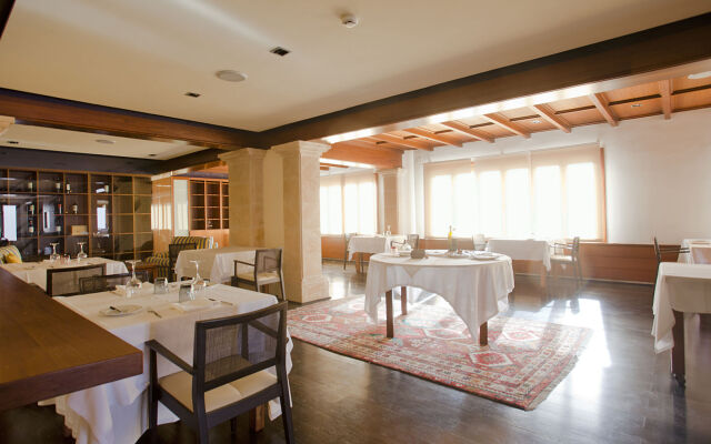 Hotel Cala Sant Vicenç - Adults Only + 16