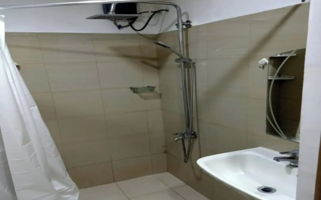 Len's Den - Flat in Pasay City Mall of Asia Manila