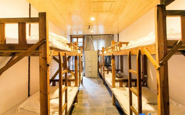 Xiaoya Youth Hostel