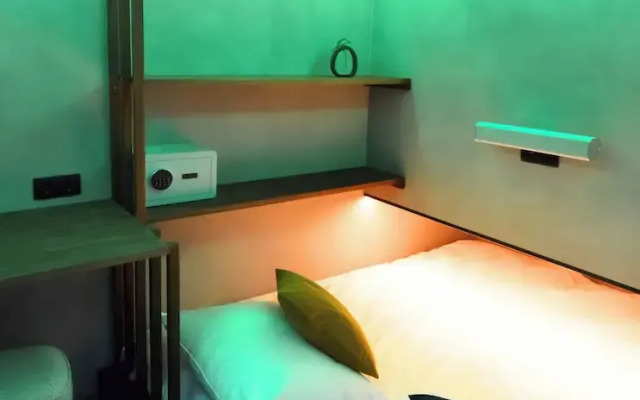 The Hyve Capsule hostel Amsterdam
