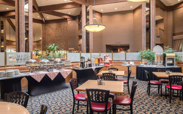 Red Lion Hotel Pasco Airport & Conference Center