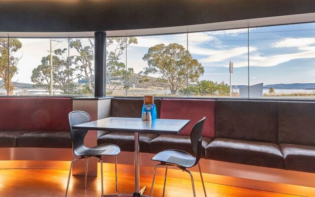 Foreshore Hotel