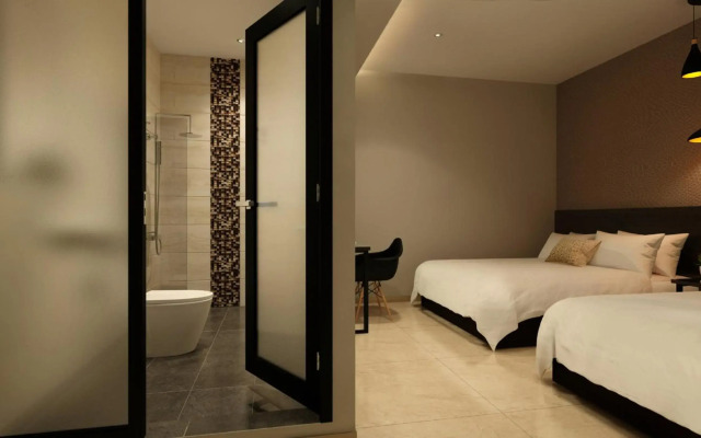 The Square Hotel