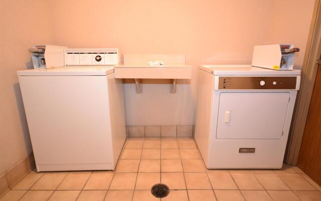 Quality Inn & Suites Lawrence - University Area