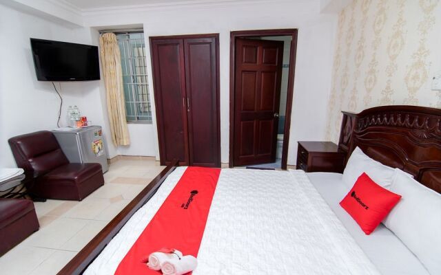 RedDoorz near 23rd September Park