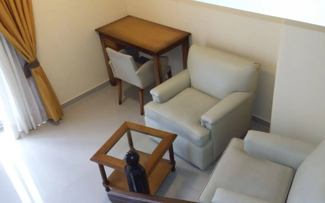 Tritone Hotel