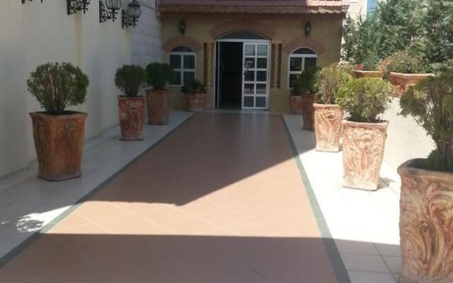 Al Jawhara Hotel Suites