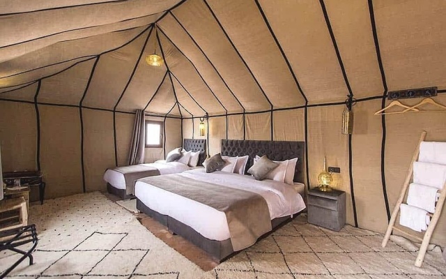 Merzouga  Aicha Luxury Camp