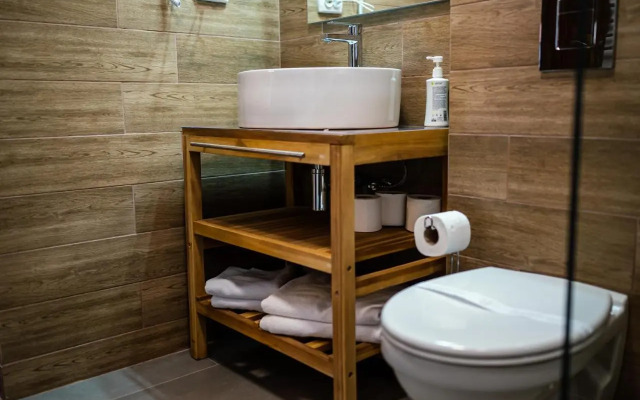 Casa Motului B&B