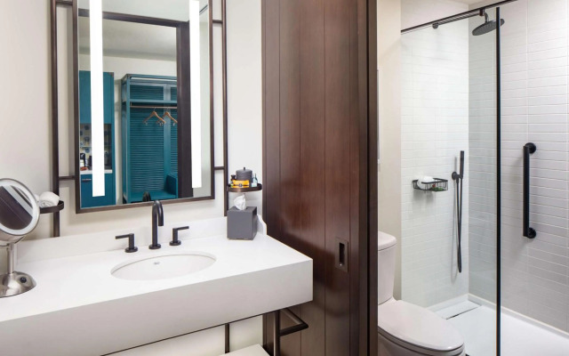 Canopy by Hilton Charlotte Southpark