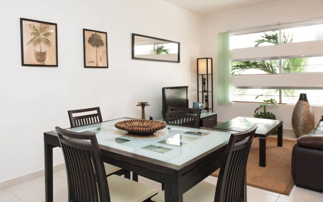 Aqua Terra Palm by Playa Paradise