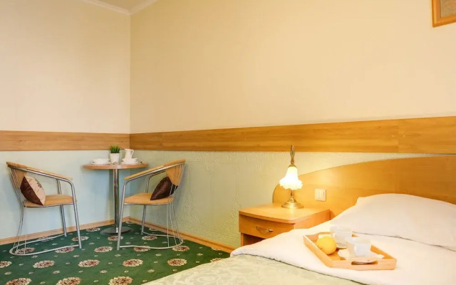 41 Orekhovo 3 Bedroom Apartment near Tsaritsyno Park