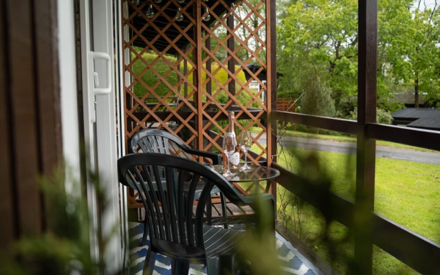 "catkin Lodge set in a Beautiful 24 Acre Woodland Holiday Park"