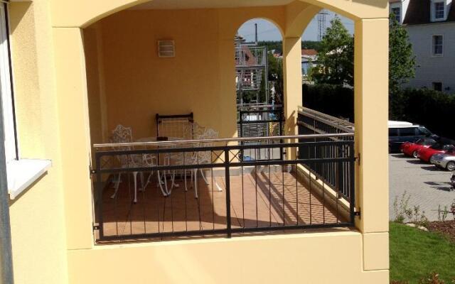 PETITE FRANCE mit EP Ticket-Garantie