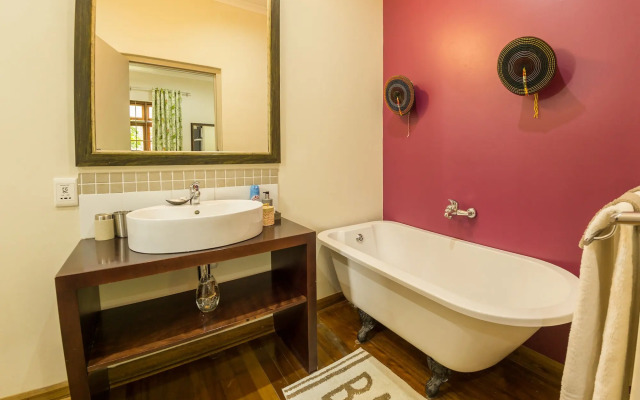 Mackaya Bella Guest House