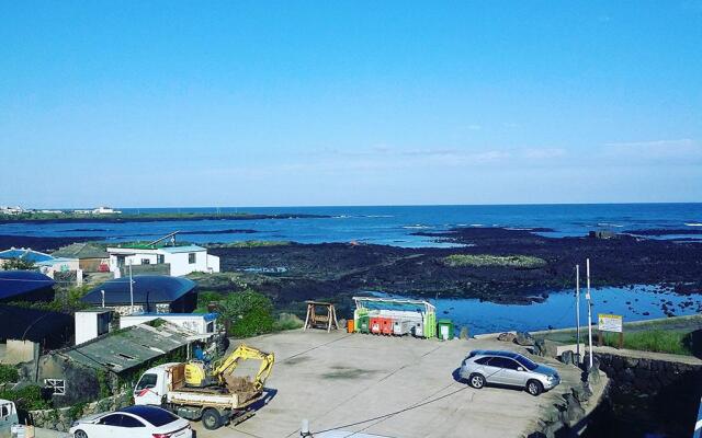 Jeju Nunkeunsaeu Guest House