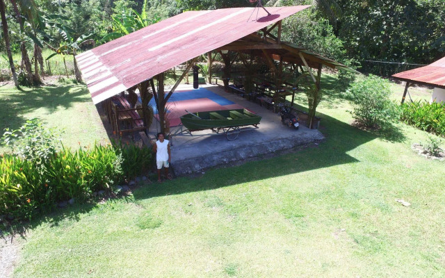 Kenaki Lodge