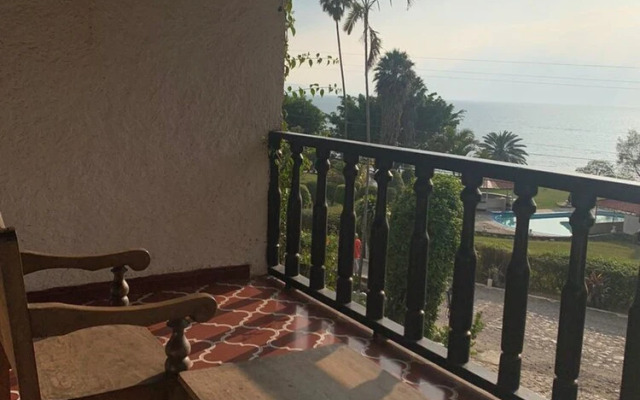 Hotel Bahia Atitlan