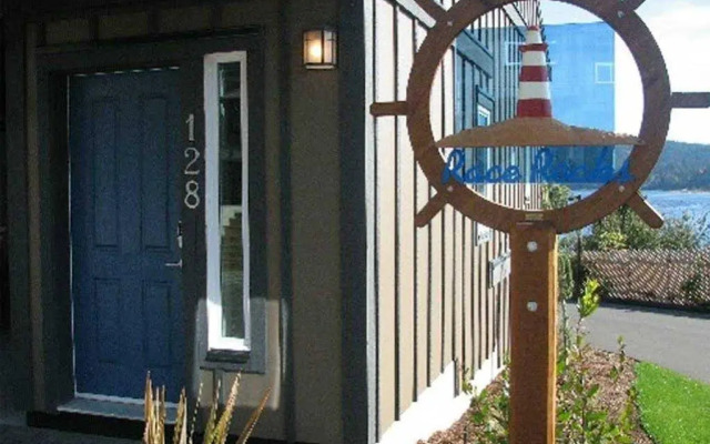 Sooke Harbour Resort & Marina