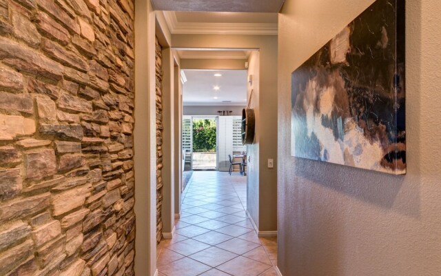 Palm Grove by AvantStay | 15mins From Coachella - Desert Villa - Sleeps 14