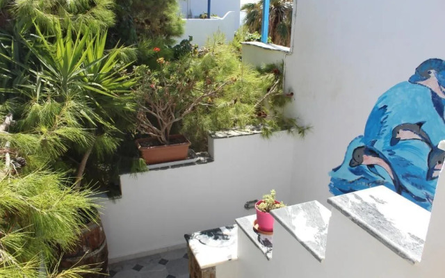 Sea View Apartments & Studios