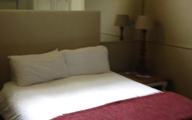 White House Bed and Breakfast Guest House