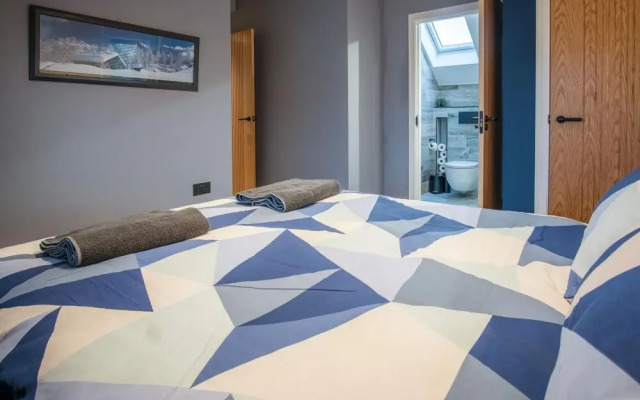 Ty Cyfoes - Luxurious 4 Bedroom - St. Florence