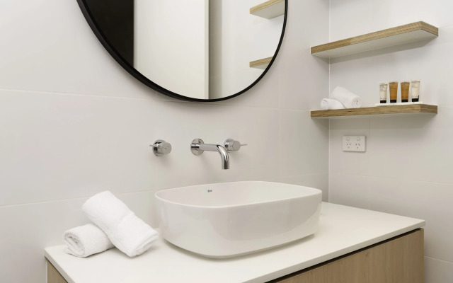 Oaks R Suites Geelong