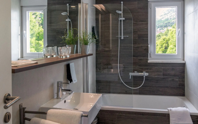 Luxury Apartments Jolara