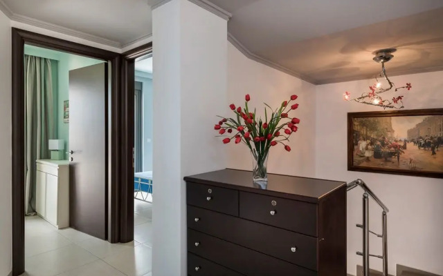 Beautiful Pool Villa for Relaxing Family Holidays