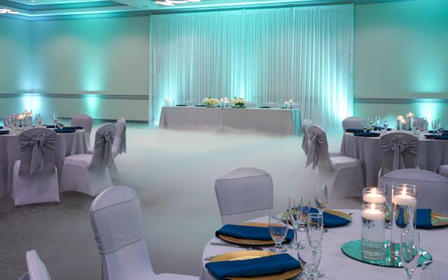 Crowne Plaza Melbourne - Oceanfront by IHG