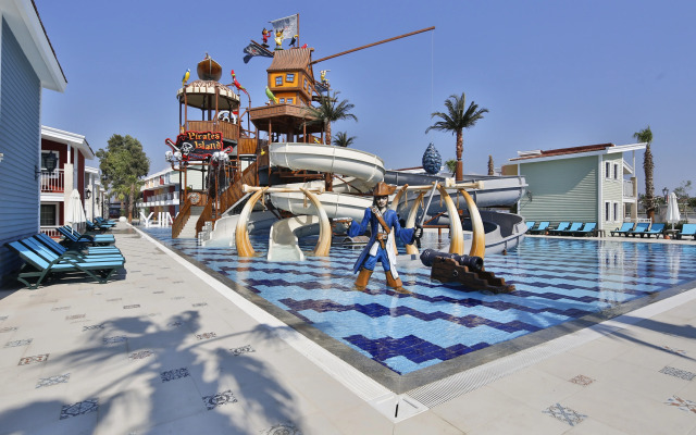 Crystal Club World of Colours - All inclusive