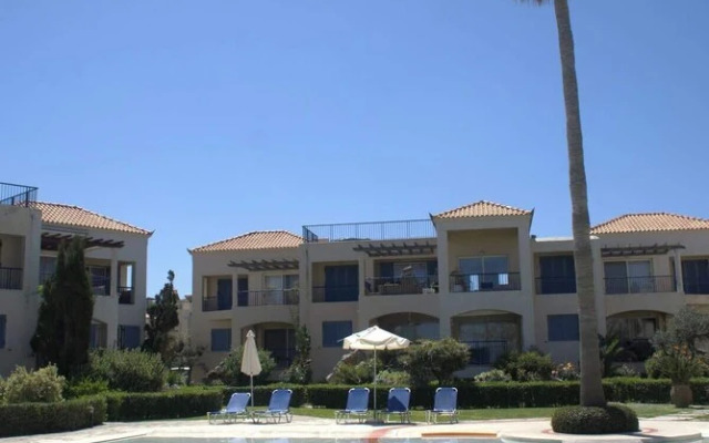Villa Elias 1BR Upper Apt with Pool