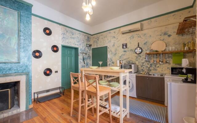 Quintessentially - Uniquely Designed & Central
