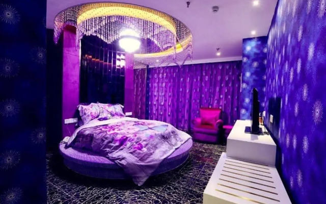 Chongqing Xinhao Theme Hotel
