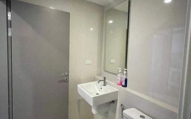 Pattaya the Base Four-Bedroom Top Floor Infinity Pool