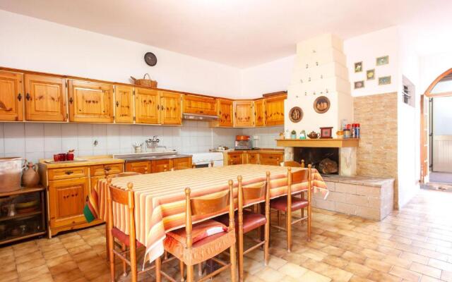 Casa con 3 camere letto e giardino spiaggia m123